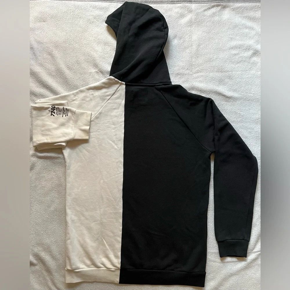 Preowned- Men’s Air Jordan Legacy II Pull Over Concord Black &White Hoodie -Sz M